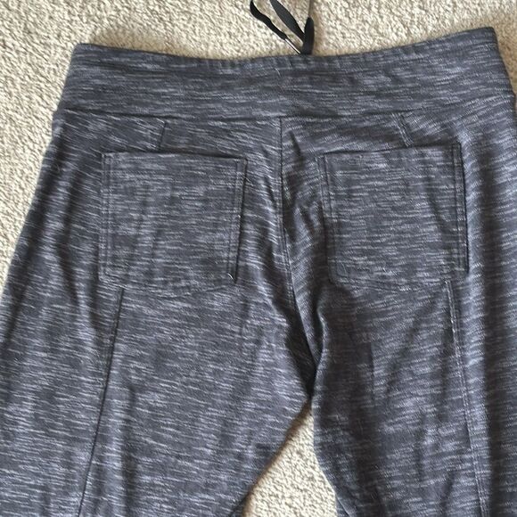 Athleta Women’s Space Dyed Gray Knit Pants! - Picture 9 of 15